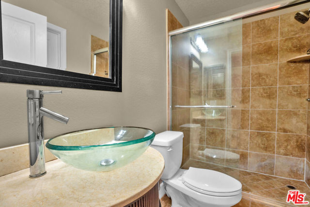1633 S Bentley Avenue, West Los Angeles CA: https://media.crmls.org/mediaz/ca9422ed-ed01-4661-bd6f-953e433e4609.jpg