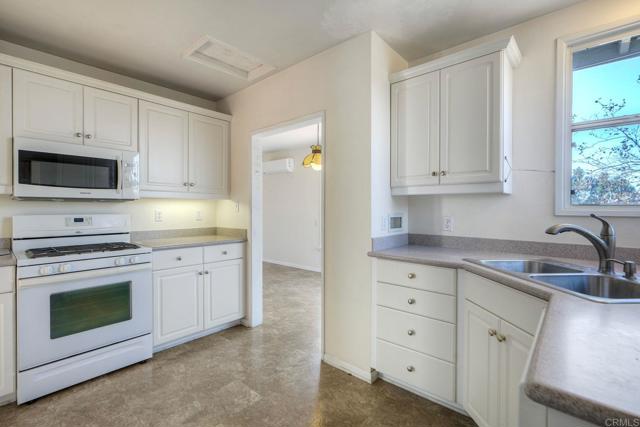 2428 Dunstan Street, Oceanside CA: https://media.crmls.org/mediaz/ca94f162-9290-4ab0-8bae-ab21dd79b848.jpg