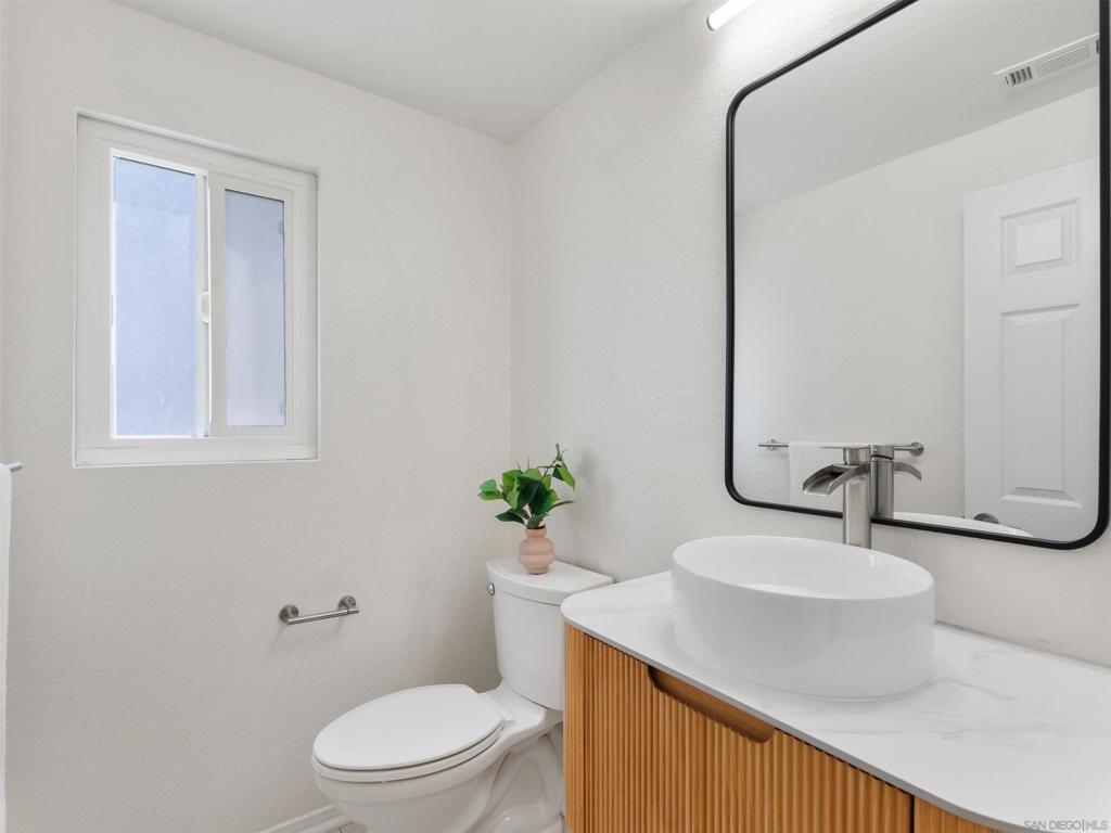 2277 Dunstan - photo 18