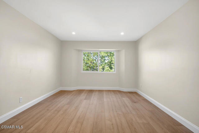 1228 S Westlake Boulevard, Westlake Village CA: https://media.crmls.org/mediaz/ca970849-cd13-46e0-a495-9a492ef3f1c4.jpg