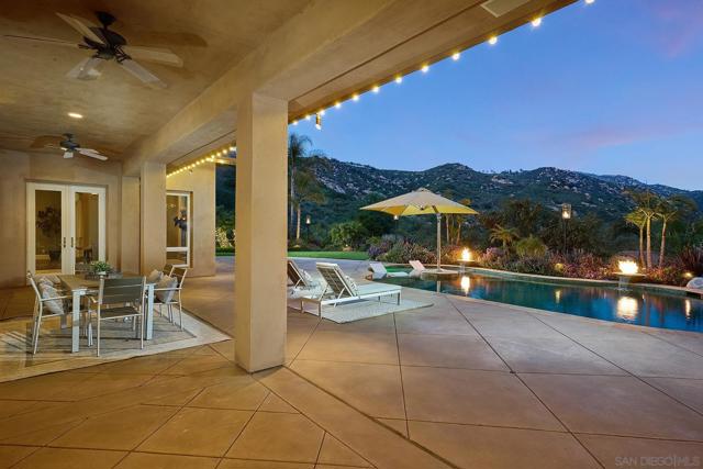 14460 Cheyenne Trl, Poway CA: https://media.crmls.org/mediaz/ca975b16-2d9d-411e-a300-46d1e785fe36.jpg