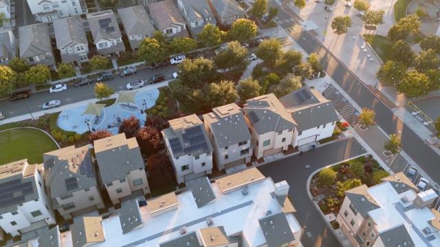 2006 Jubilee Drive, Hayward CA: https://media.crmls.org/mediaz/ca9783ad-f294-4b3c-8516-3d2cac5b8c45.jpg