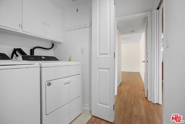 11521 Davenport Road, Los Alamitos CA: https://media.crmls.org/mediaz/ca978d71-e3c1-4d22-99ea-b07c5571df1c.jpg