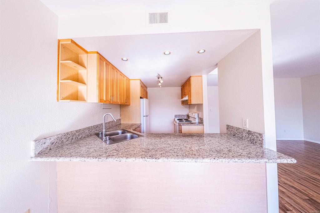 2374 Caringa - photo 2