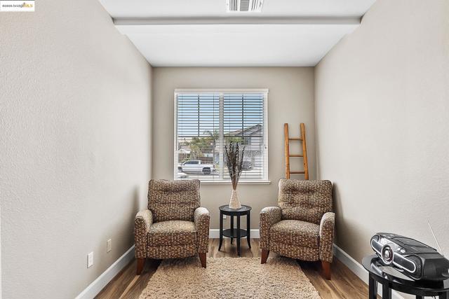 150 Ridge Crest Ct, Oakley CA: https://media.crmls.org/mediaz/ca984e37-656c-4c41-8a97-4b4ede9a00a7.jpg