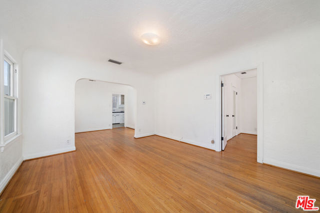 3000 Finch Street, Los Angeles CA: https://media.crmls.org/mediaz/ca986264-8a71-4491-b11d-9a3a0386e15a.jpg