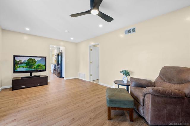 12220 Valhalla Drive, Lakeside CA: https://media.crmls.org/mediaz/ca988188-4ccb-442d-bd4d-29ba2083374b.jpg