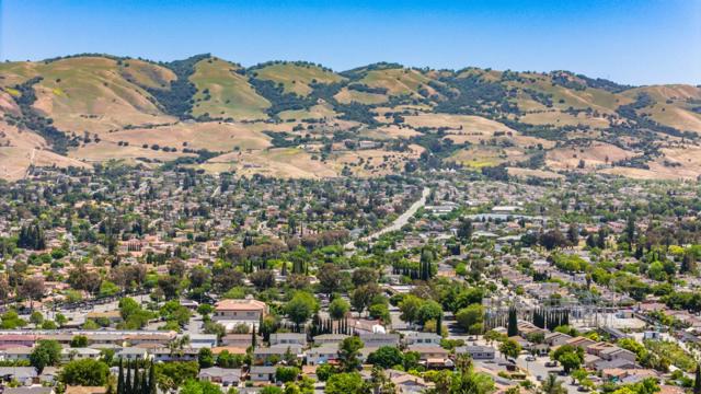2733 Scottsdale Drive, San Jose CA: https://media.crmls.org/mediaz/ca9897ae-d461-4f11-a2ce-1c6b7ecc2f09.jpg