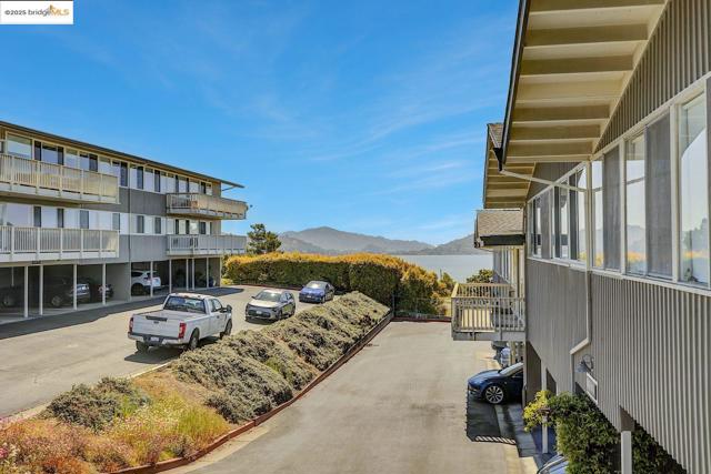 14 Janet Way, Tiburon CA: https://media.crmls.org/mediaz/ca98a6ca-7bf7-43d1-9dd7-62e81d33794f.jpg