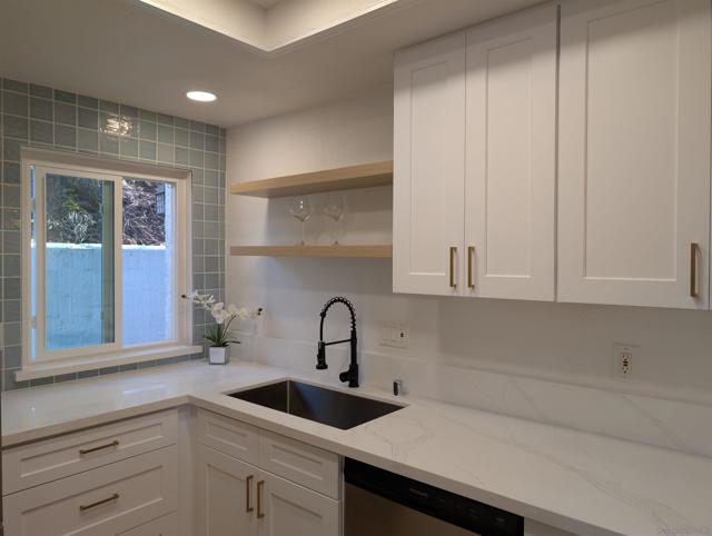 4950 Lantana Dr, San Diego CA: https://media.crmls.org/mediaz/ca98ec2e-7f97-4726-99fc-c183925e7a14.jpg