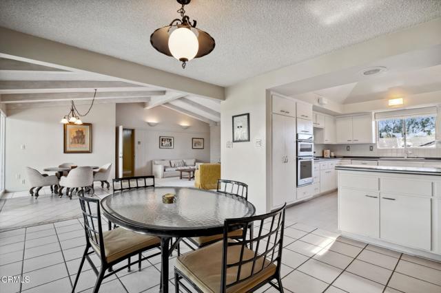 262 Crestwood Avenue, Ventura CA: https://media.crmls.org/mediaz/ca99423d-7c0d-41d0-8b8d-bdb8e5fed7ca.jpg