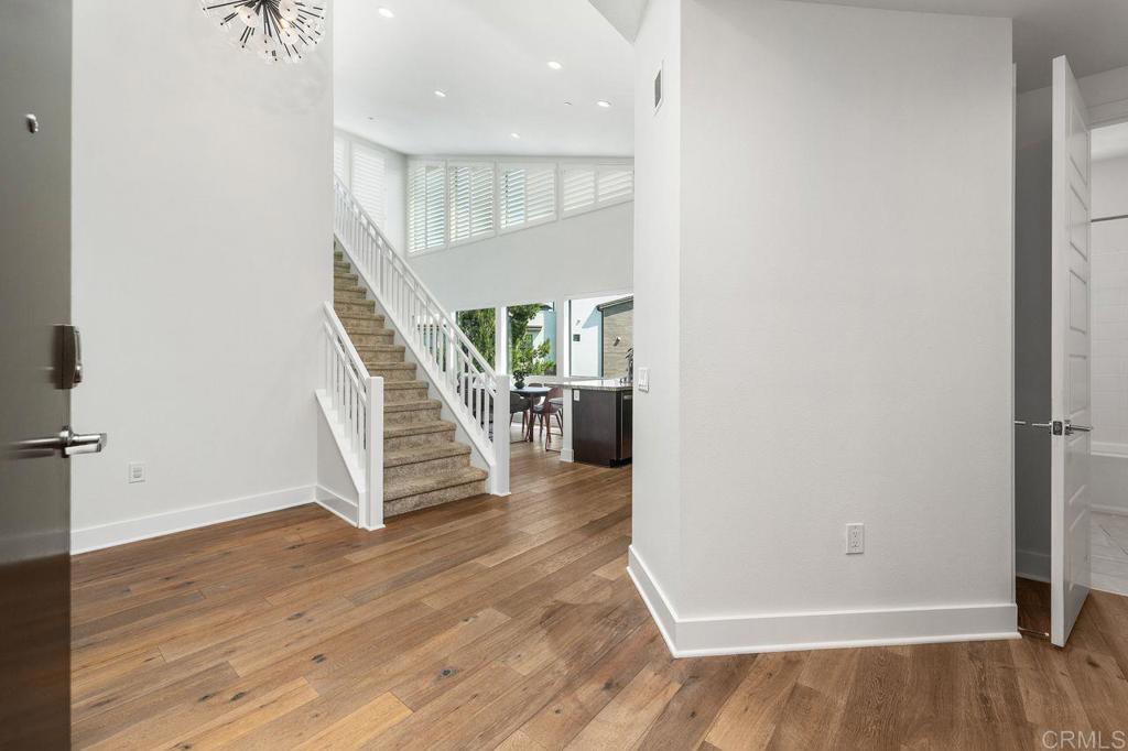 8383 Distinctive - photo 2