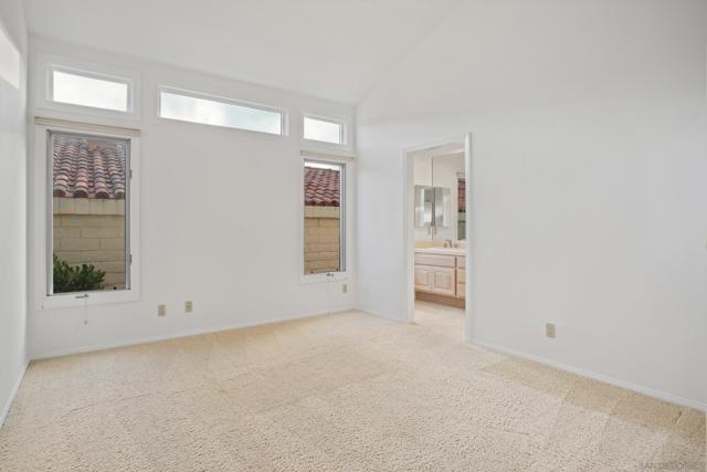 1327 Caminito Batea, La Jolla CA: https://media.crmls.org/mediaz/ca9adbe3-9ada-4433-bd57-c7f4b12c96d9.jpg
