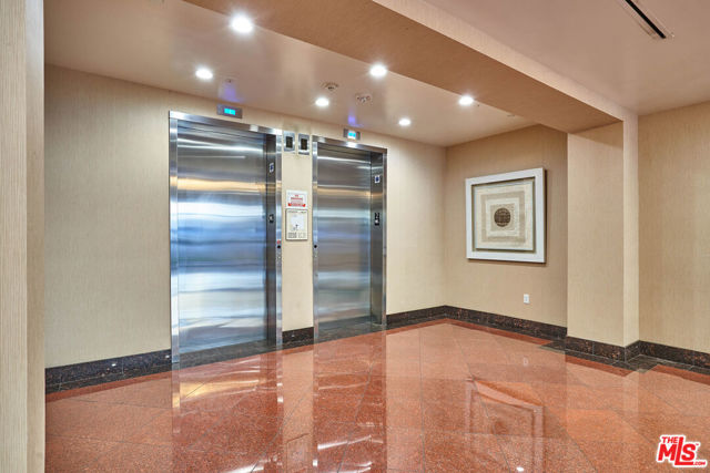 345 S Gramercy Place, Los Angeles CA: https://media.crmls.org/mediaz/ca9c8720-07dd-4318-b153-251d0f2c141d.jpg