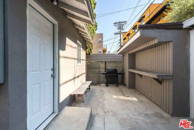 839 Wilcox Avenue, Los Angeles CA: https://media.crmls.org/mediaz/ca9cea4a-5af5-47b4-abbf-1efe603f450e.jpg