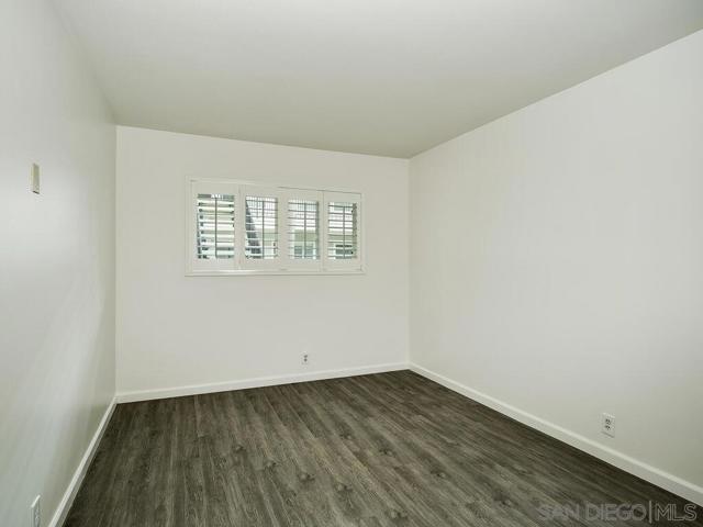 801 C Ave, Coronado CA: https://media.crmls.org/mediaz/ca9d3d6d-b5e4-42c4-a294-7ac5b4c680cf.jpg