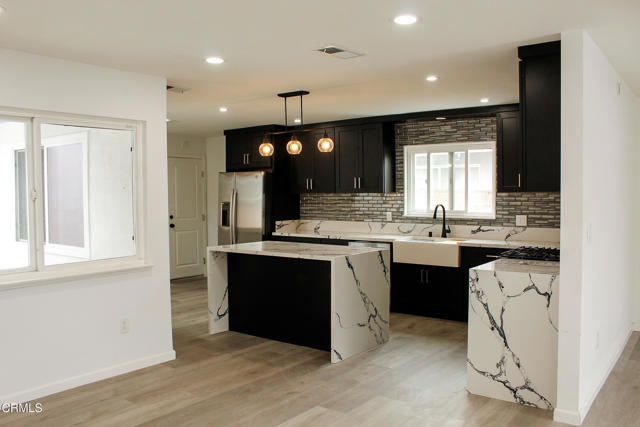 Detail Gallery Image 2 of 14 For 1430 Huntswood Way, Oxnard,  CA 93030 - 3 Beds | 2 Baths