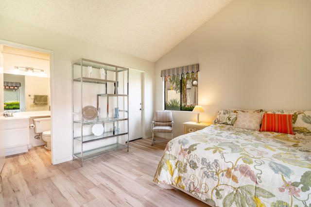 2355 S Gene Autry Trail, Palm Springs CA: https://media.crmls.org/mediaz/ca9d6939-8e43-4747-a487-812ba8c4d078.jpg
