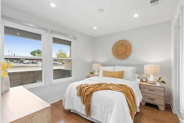 609 E Evelyn Avenue, Sunnyvale CA: https://media.crmls.org/mediaz/ca9e1b70-b0a9-4ed7-bc37-7e9ff1f2c9f7.jpg