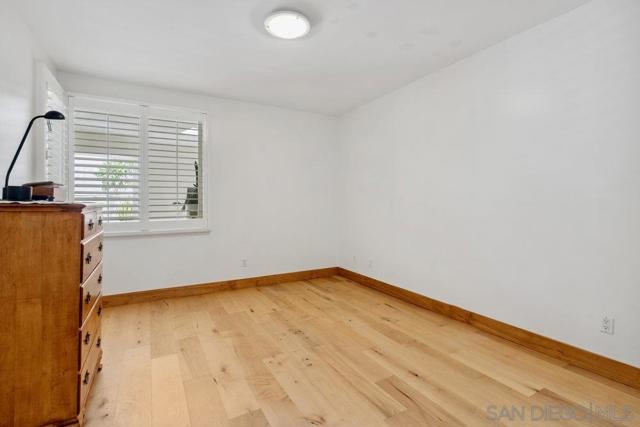 5420 La jolla Blvd., La Jolla CA: https://media.crmls.org/mediaz/ca9e73d8-8c78-42b1-8015-e95c209427fe.jpg