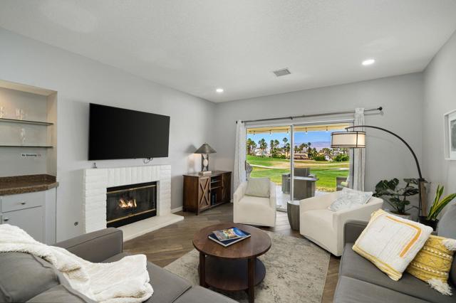 673 Vista Lago Circle N, Palm Desert, CA 92211