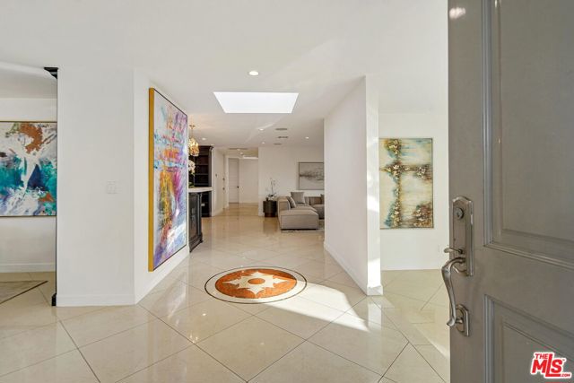 9620 Highridge Drive, Beverly Hills CA: https://media.crmls.org/mediaz/ca9ed160-c9aa-4913-bd0c-5d843e8f04db.jpg