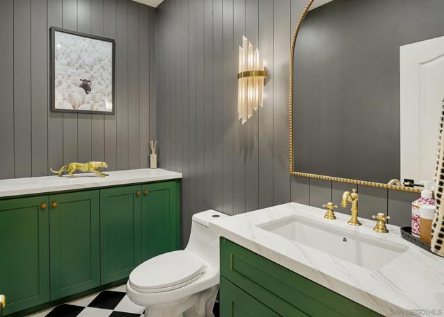 10528 Pinion Trl, Escondido CA: https://media.crmls.org/mediaz/ca9f9963-a212-4aef-99a7-7fc750c72474.jpg