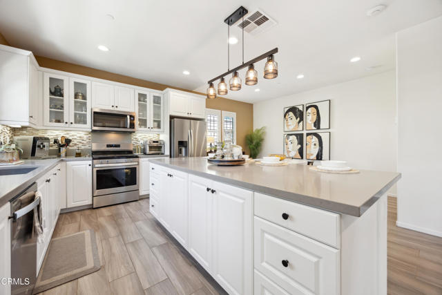 Detail Gallery Image 16 of 67 For 865 Orchid Way a,  Azusa,  CA 91702 - 3 Beds | 3/1 Baths
