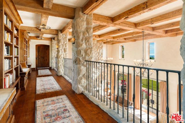 1915 Monte Alegre Drive, Carpinteria CA: https://media.crmls.org/mediaz/ca9fc537-1c43-441a-b56e-abe5ee261b67.jpg