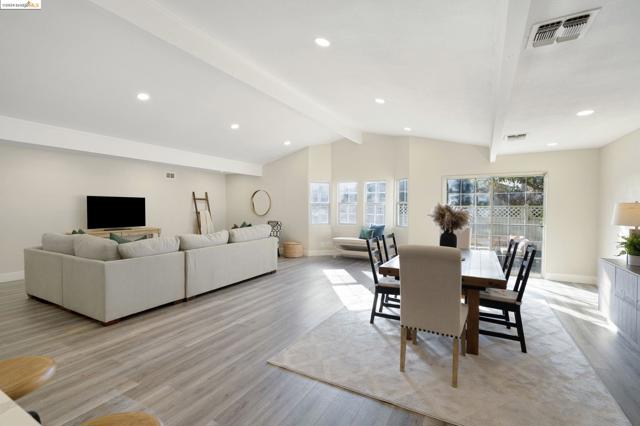 Image 9 of 26 For 2444 39th Ave