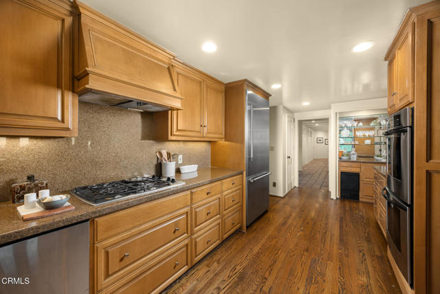 Detail Gallery Image 14 of 63 For 399 N San Rafael Ave, Pasadena,  CA 91105 - 3 Beds | 3/1 Baths