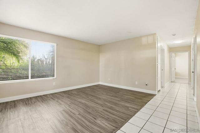 525 N Beech St, Escondido CA: https://media.crmls.org/mediaz/caa1443e-fca2-4c1f-ba3b-5bbe6167ab34.jpg