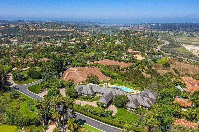 14716 Ladys Secret Drive, Rancho Santa Fe CA: https://media.crmls.org/mediaz/caa1f292-e9b0-47e5-9a82-5cf9cca61a44.jpg