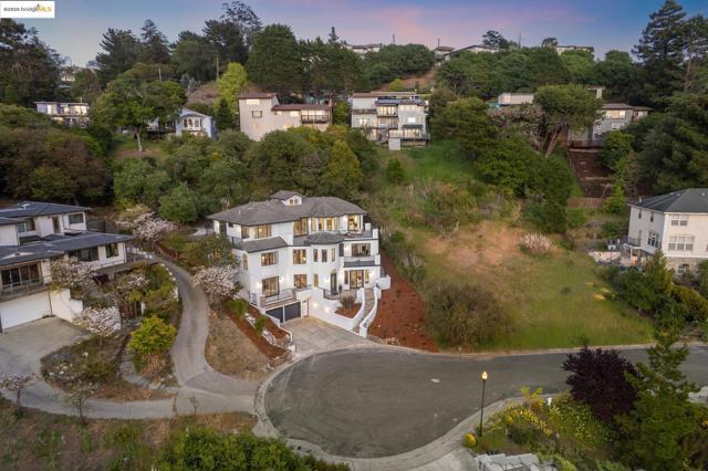 1580 Regency Ct, El Cerrito CA: https://media.crmls.org/mediaz/caa30a79-5402-4a1a-9612-aa57ca093a04.jpg