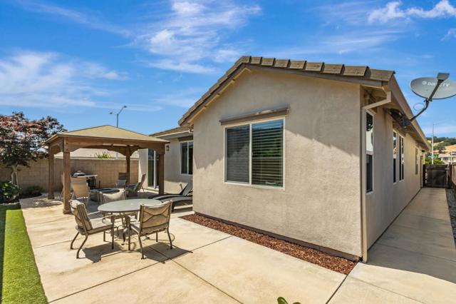 1798 Rosemary Drive, Gilroy CA: https://media.crmls.org/mediaz/caa36a88-7149-4344-8ea5-0b6ed70390e9.jpg