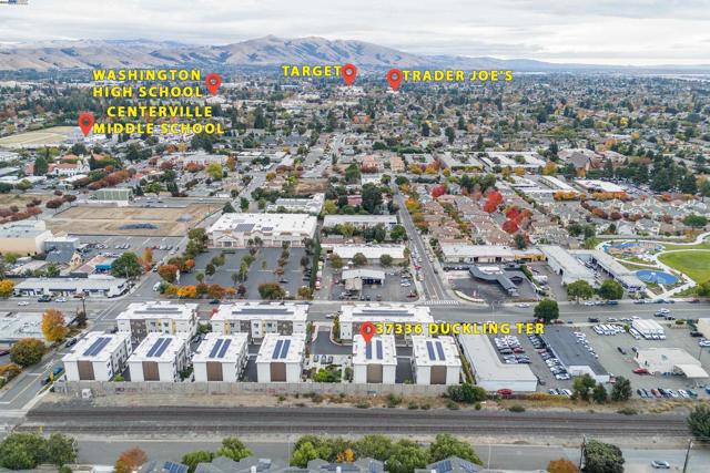 37336 Duckling Ter, Fremont CA: https://media.crmls.org/mediaz/caa38cd1-133e-4585-8b53-58b2f22fa510.jpg