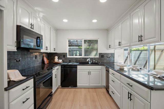 692 Hathaway Court, San Jose CA: https://media.crmls.org/mediaz/caa3e906-3bbf-49b9-9186-c4551f701340.jpg