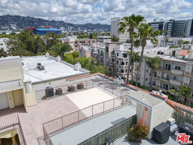 123 S Clark Drive, West Hollywood CA: https://media.crmls.org/mediaz/caa4df55-d3a7-4f50-be52-d613d5aa6a58.jpg