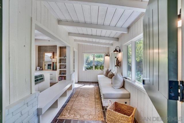 15035 El Camino Real, Del Mar CA: https://media.crmls.org/mediaz/caa5139f-e475-4352-b997-f4d77c10d352.jpg