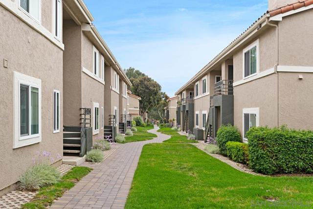 7455 Charmant Dr, San Diego CA: https://media.crmls.org/mediaz/caa5f941-6ca0-4948-909c-0ba807dfc1b6.jpg