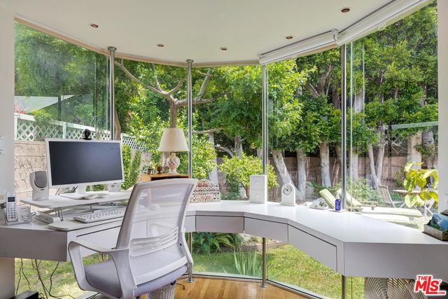 3238 Corinth Avenue, Los Angeles CA: https://media.crmls.org/mediaz/caa61556-520e-4c56-a5ba-6d1589990886.jpg