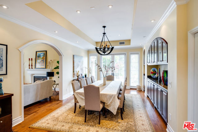 5966 ABERNATHY Drive, Los Angeles CA: https://media.crmls.org/mediaz/caa696b3-f032-4b38-8b44-9d39403edc74.jpg