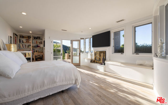 Drew Fenton | 415 Stunt Road Calabasas CA | MLS: 7285936