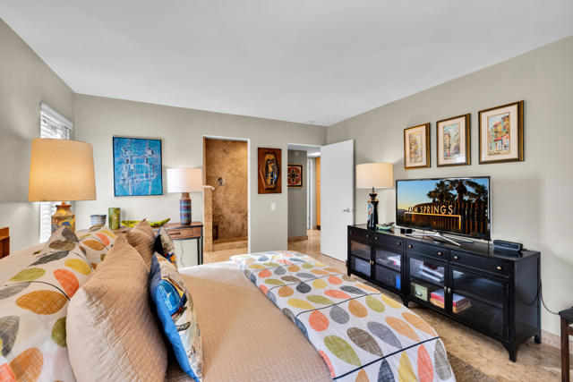 2327 Casitas Way, Palm Springs, CA 92264