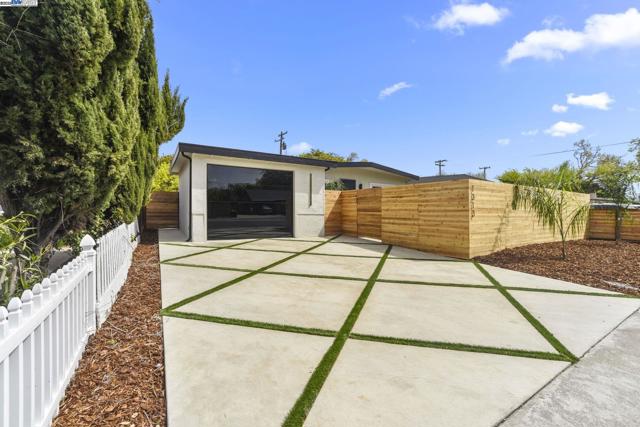Image 1 of 60 For 1313 Kiely Blvd