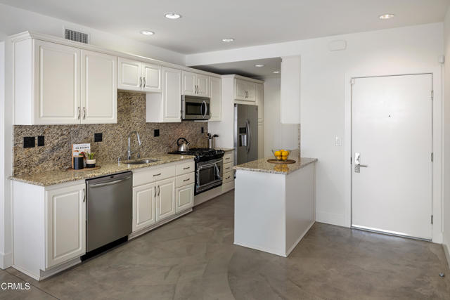 Detail Gallery Image 3 of 38 For 133 S Los Robles Ave #501,  Pasadena,  CA 91101 - 2 Beds | 2 Baths