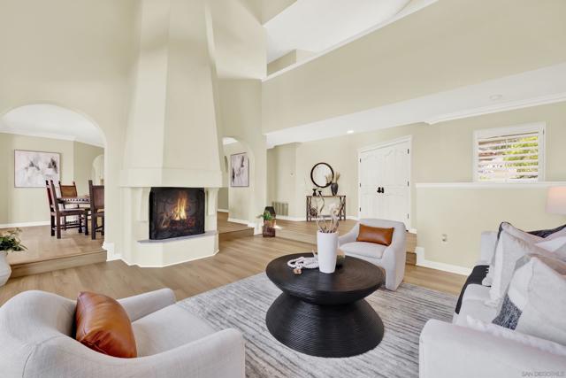 12206 Fairway Pointe Row, San Diego CA: https://media.crmls.org/mediaz/caa8f315-5ff5-43f4-b9e4-7f85bd9b2b0b.jpg