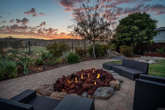 6767 Malachite Place, Carlsbad CA: https://media.crmls.org/mediaz/caa974f4-9482-47e3-821a-b608ffe77a48.jpg