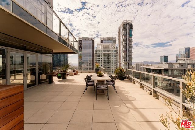 3 Bed Home for Sale in Los Angeles, California