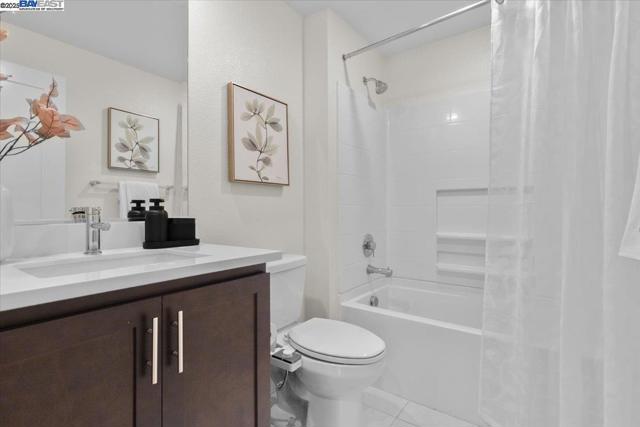 5700 Greige Cir, Dublin CA: https://media.crmls.org/mediaz/caaa0842-2180-4d5b-ae80-1396062f0a22.jpg